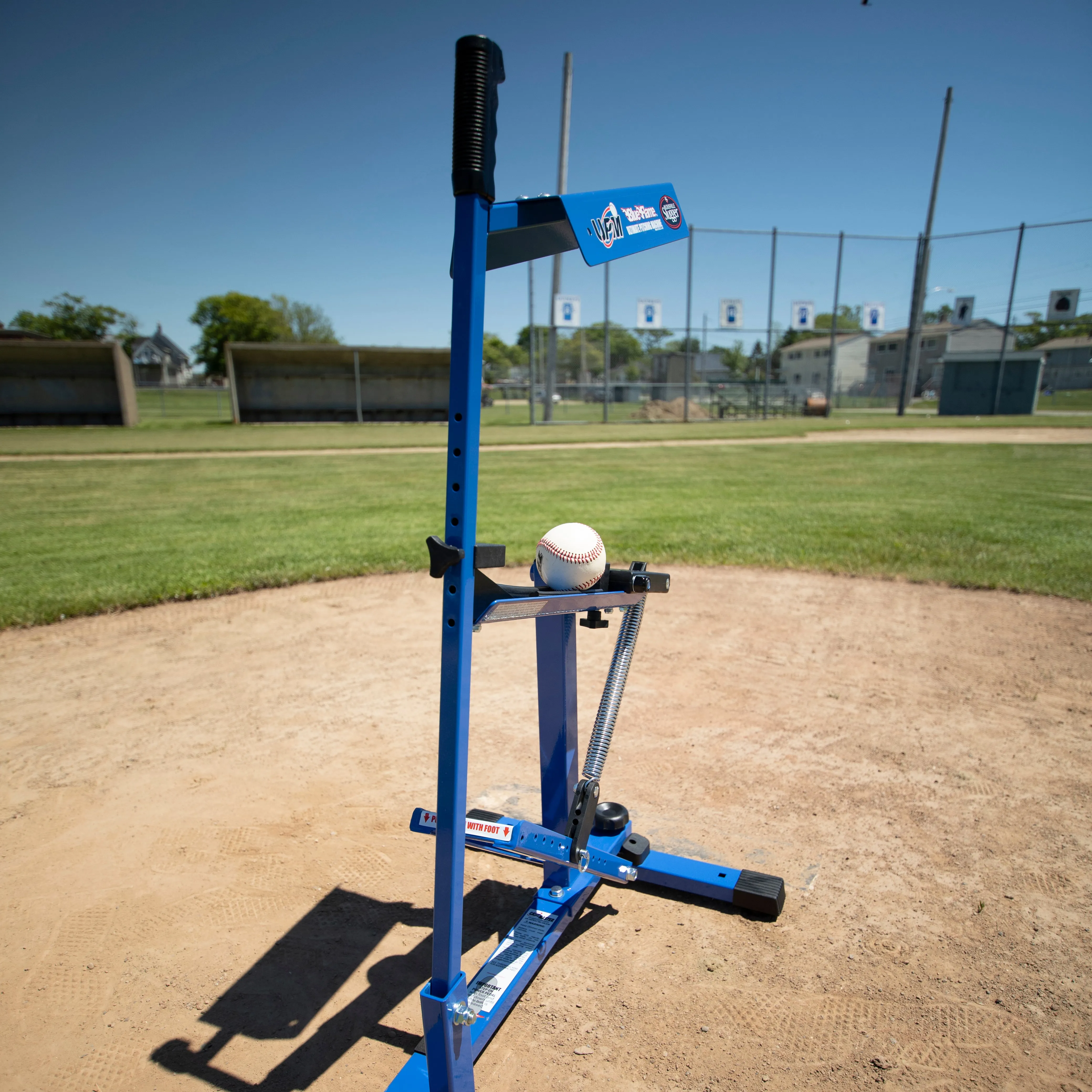 Louisville Slugger Blue Flame Pitching Machine